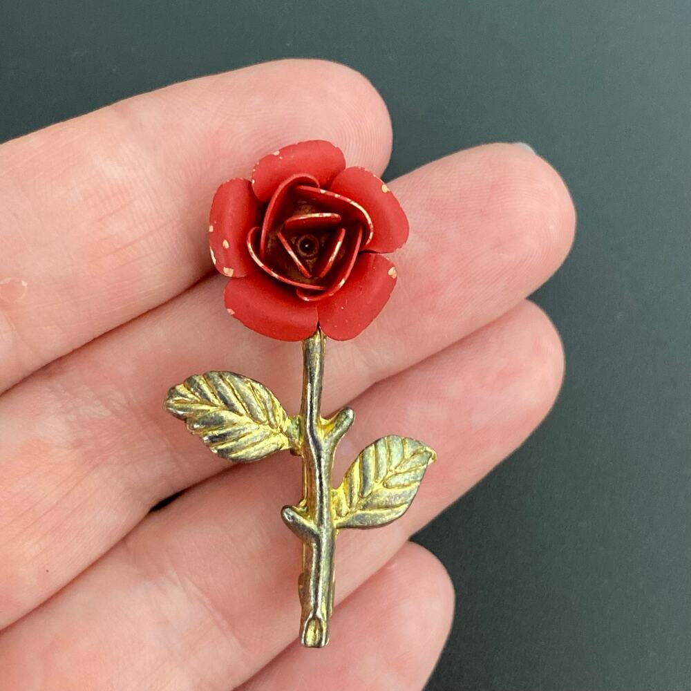 Vintage Red Enamel Rose Brooch Pin Gold Tone 3D Painted Metal Floral Coquette - Picture 2 of 8